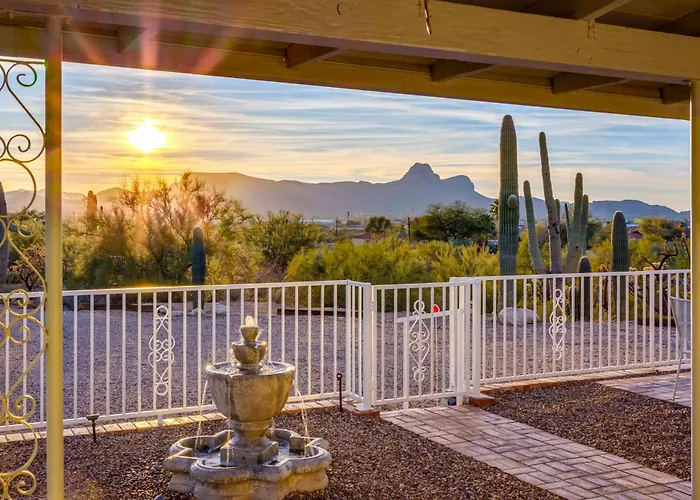 Classy Escape W/ Fire Pit On 5 Acres!
