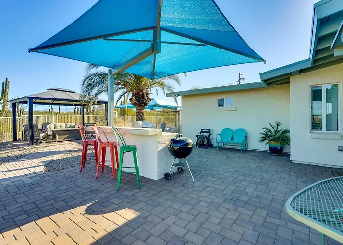 Classy Escape W/ Fire Pit On 5 Acres! *